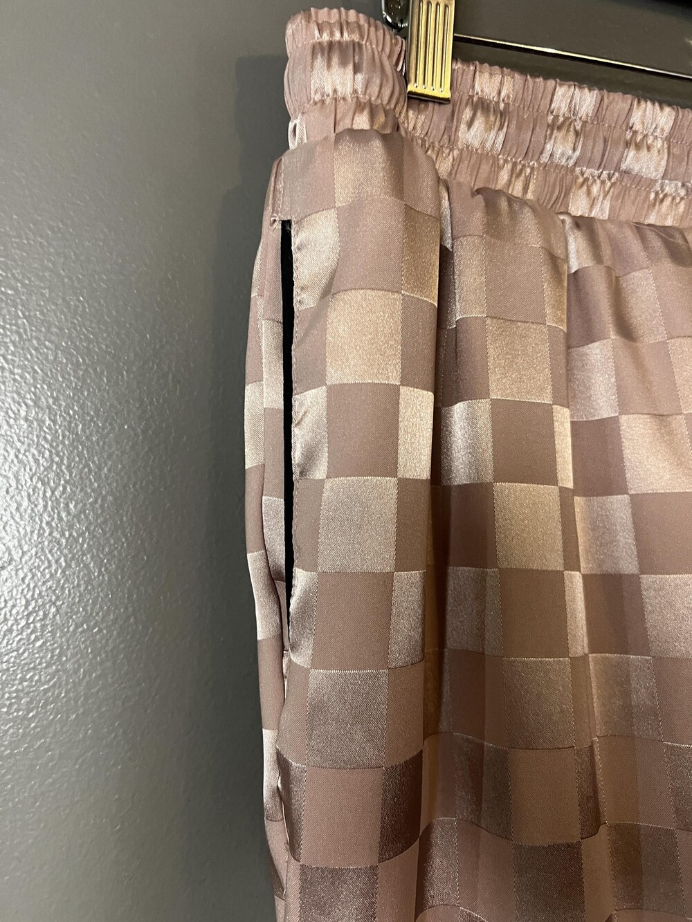 BCBGMAXAZRIA Pajama Set Womens Large Pink Satin Checkered Lounge Sleepwear - Picture 11 of 15